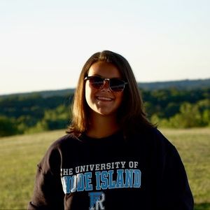 Meet your Posher, Hailey